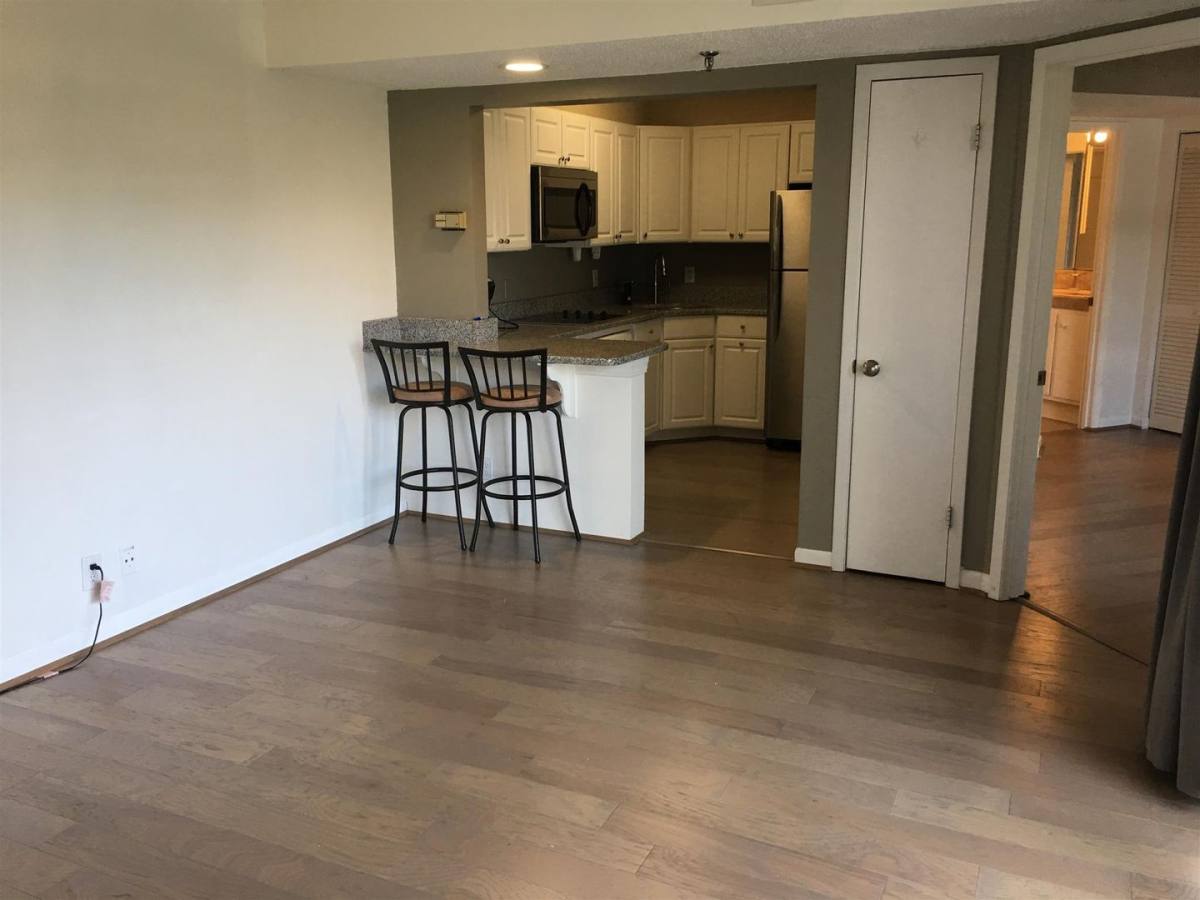House for rent at 900 19th Ave S, Nashville, TN 37212