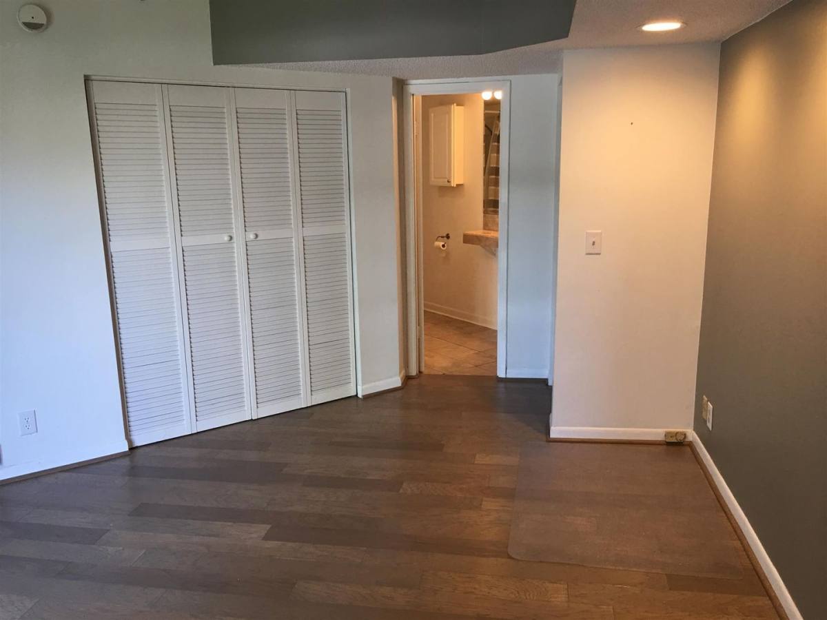 House for rent at 900 19th Ave S, Nashville, TN 37212