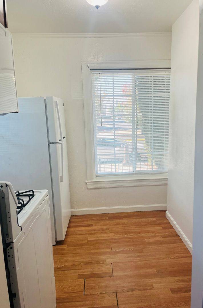Apartment for rent at 1210 11th St, Modesto, CA 95354