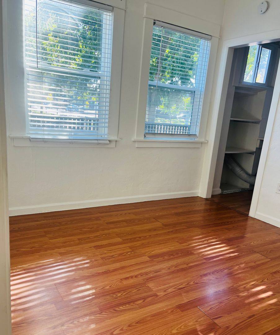 Apartment for rent at 1210 11th St, Modesto, CA 95354