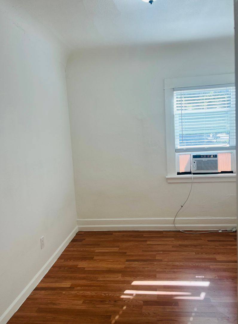 Apartment for rent at 1210 11th St, Modesto, CA 95354