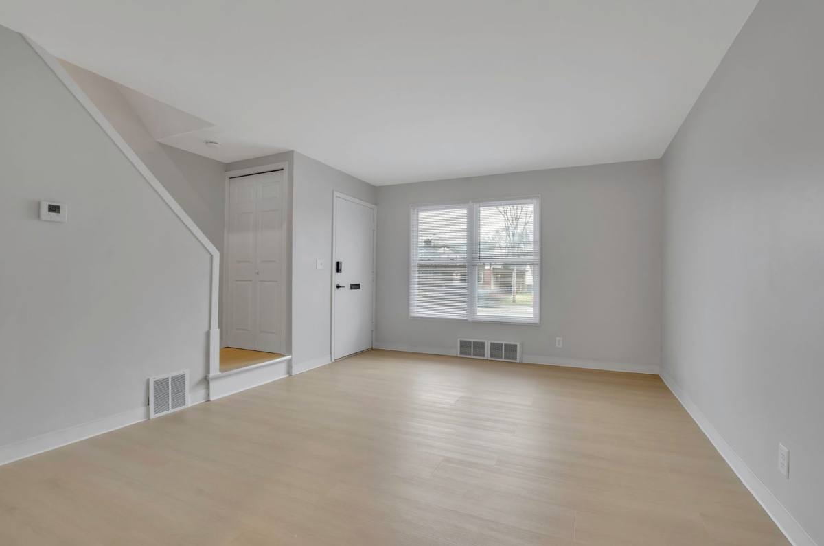 Townhouse for rent at 4035-4055 & 4075-4123 Harlem Rd, Buffalo, NY 14226