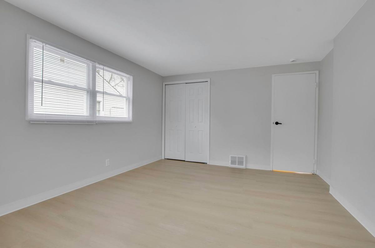 Townhouse for rent at 4035-4055 & 4075-4123 Harlem Rd, Buffalo, NY 14226