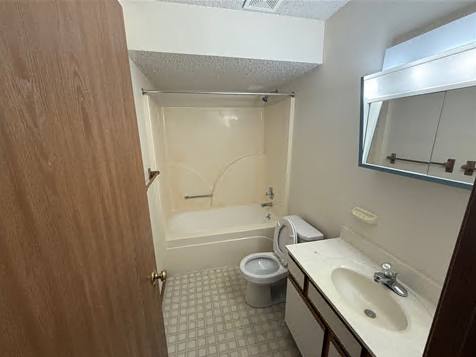 Apartment for rent at 426 S Johnson St #C, Iowa City, IA 52245