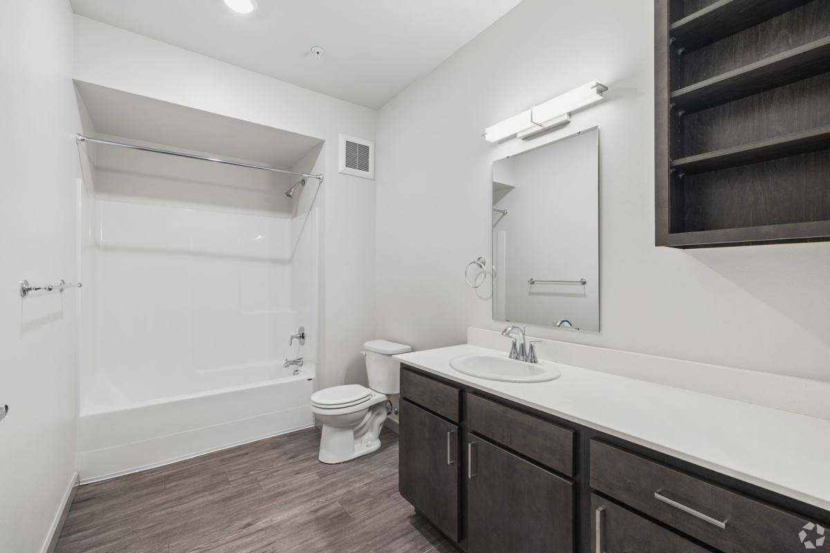 Apartment for rent at 5025 & 5075 Owens Rd, Moses Lake, WA 98837