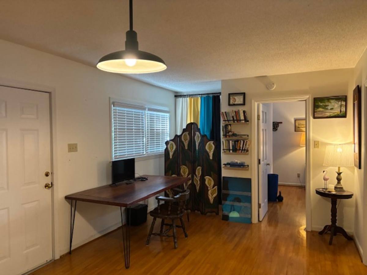 Apartment for rent at 1 Washington Ave #GARAGE, Savannah, GA 31405