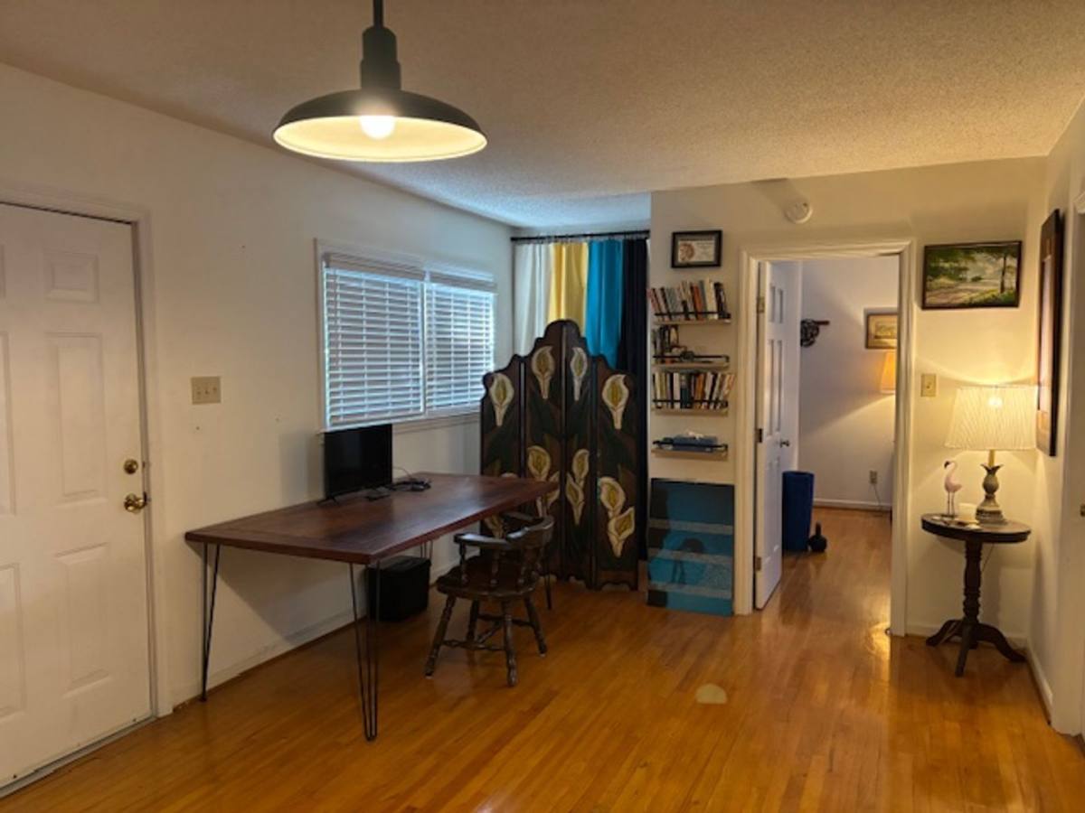 Apartment for rent at 1 Washington Ave #GARAGE, Savannah, GA 31405