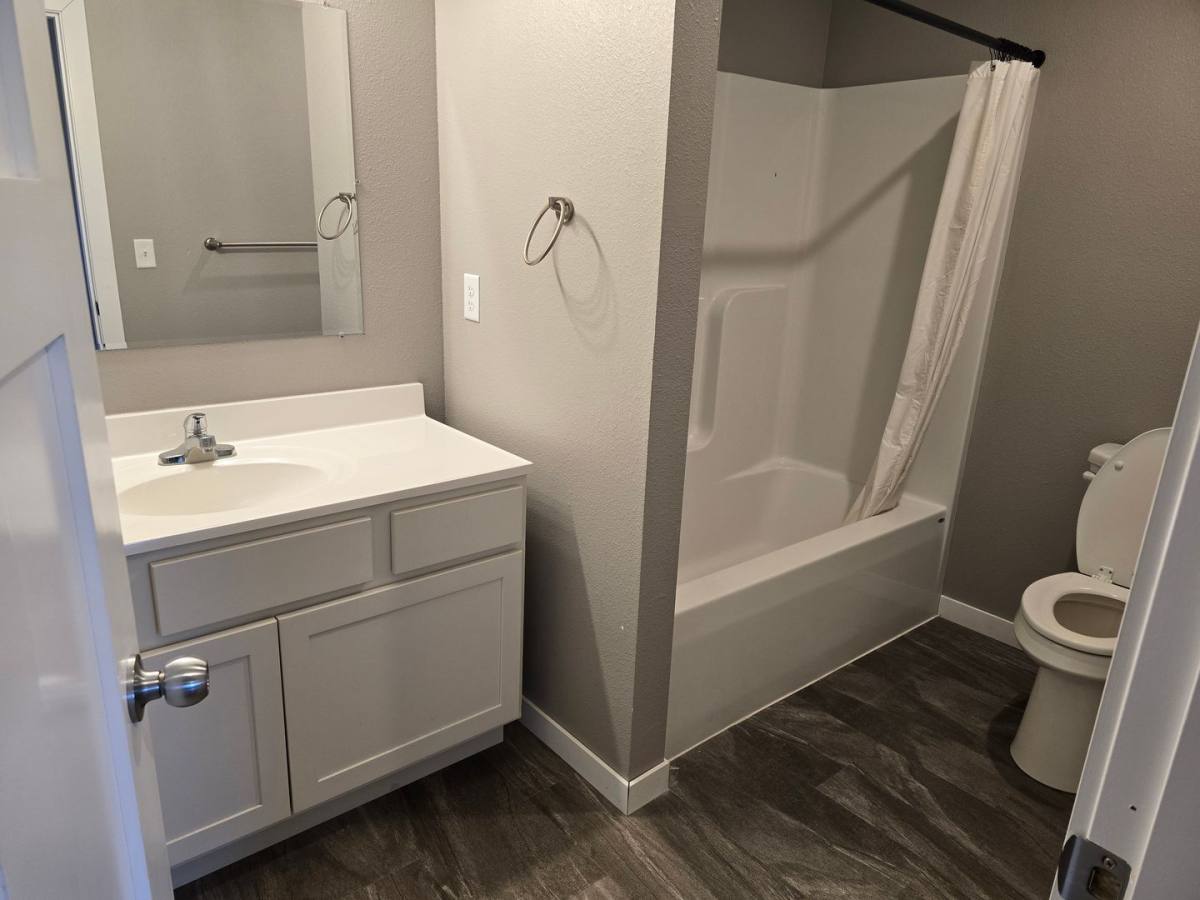Apartment for rent at 1021 30th St NW, Willmar, MN 56201
