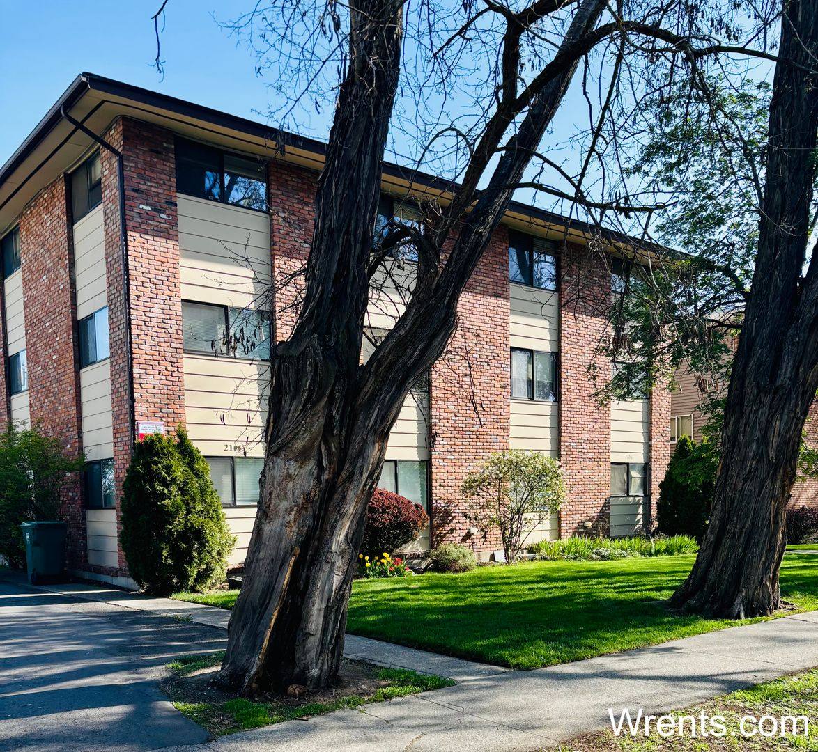 Apartment for rent at 2106 W 1st Ave, Spokane, WA 99201