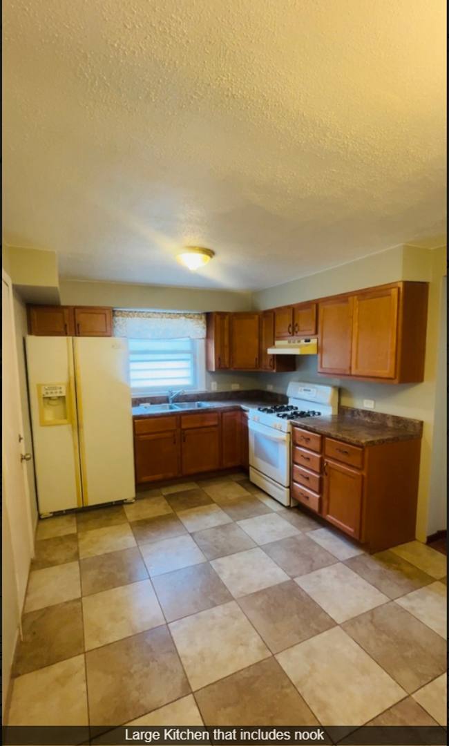 Apartment for rent at 4214 N Central Park #1, Chicago, IL 60618