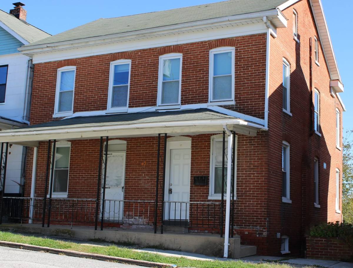 House for rent at 43 S E St, Spring Grove, PA 17362