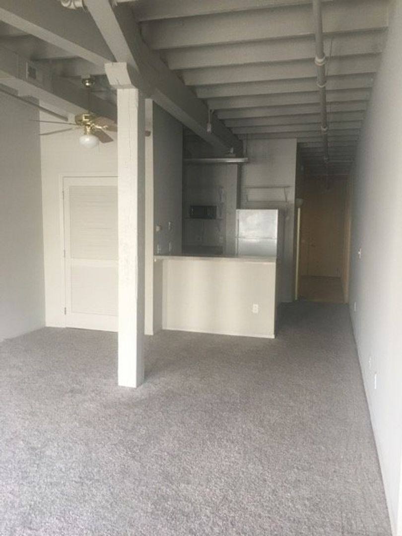 Apartment for rent at 1115 Harney St, Omaha, NE 68102