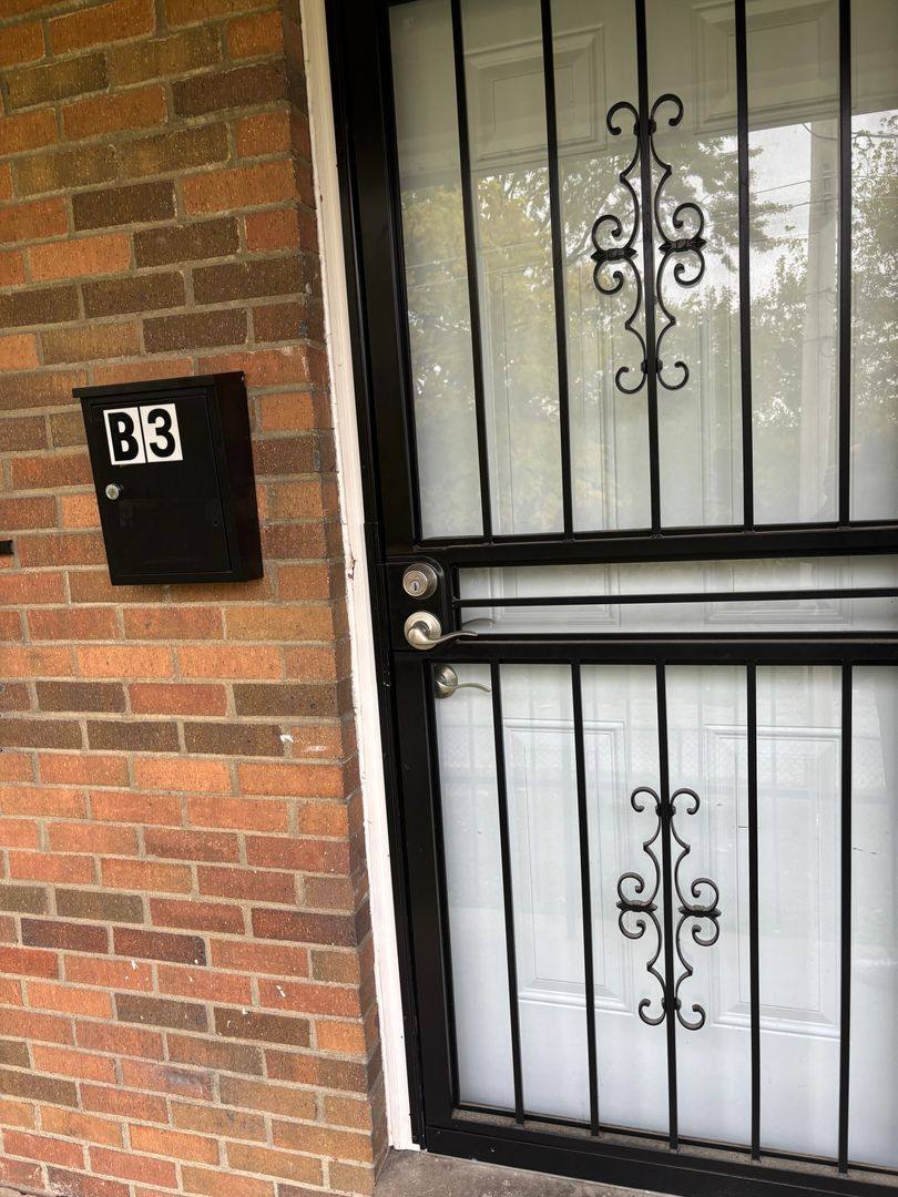 Apartment for rent at 879 E Mound St, Columbus, OH 43205