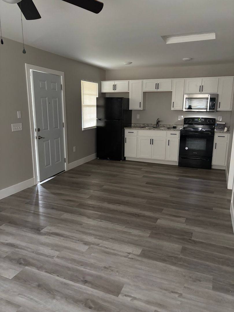 Apartment for rent at 879 E Mound St, Columbus, OH 43205