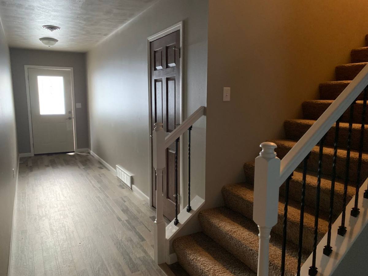 111 E Juniper, Mitchell, SD 57301 - Townhouse for Rent - Image 3