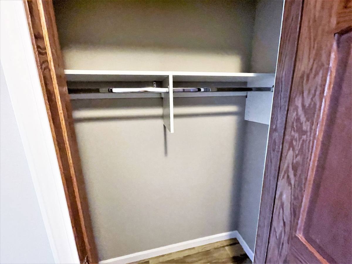 111 E Juniper, Mitchell, SD 57301 - Townhouse for Rent - Image 4