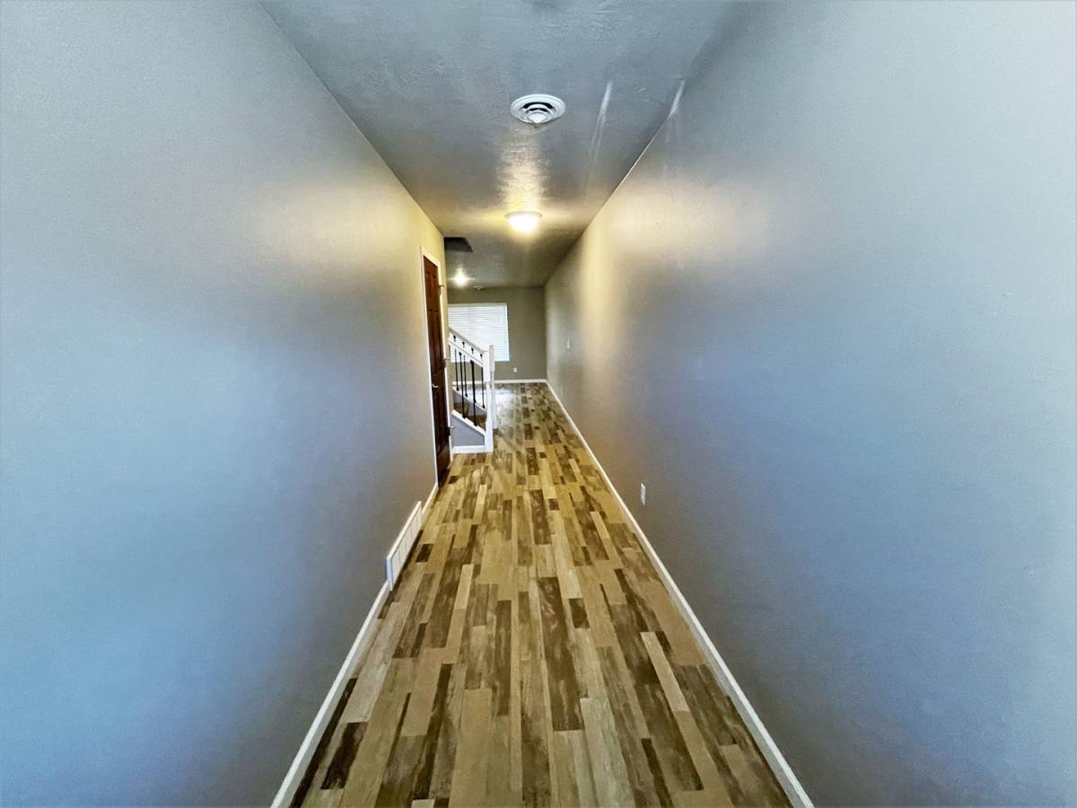111 E Juniper, Mitchell, SD 57301 - Townhouse for Rent - Image 2