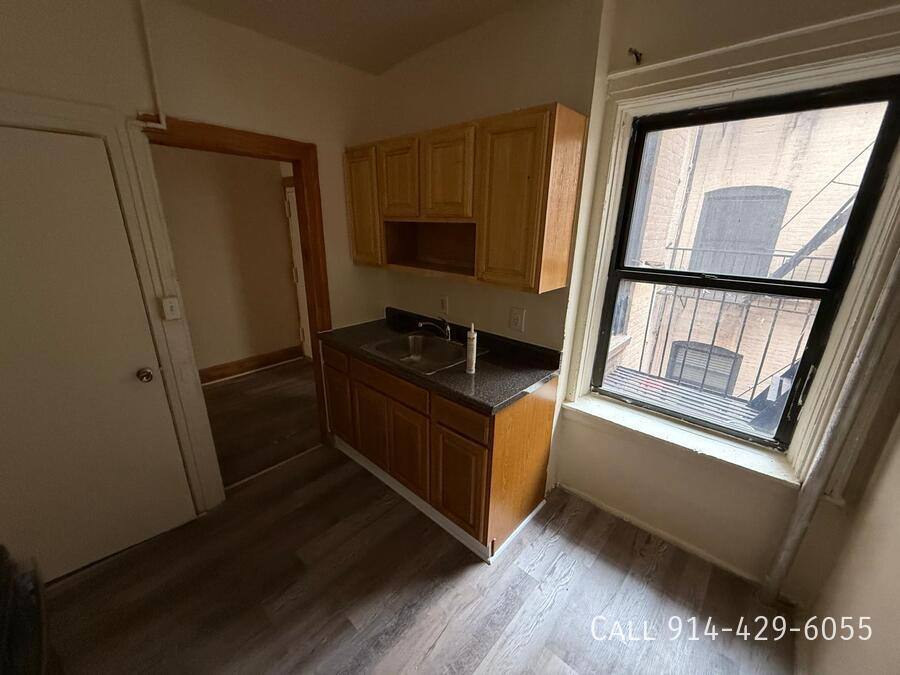 Apartment for rent at 78 Hamilton Ave, Yonkers, NY 10705