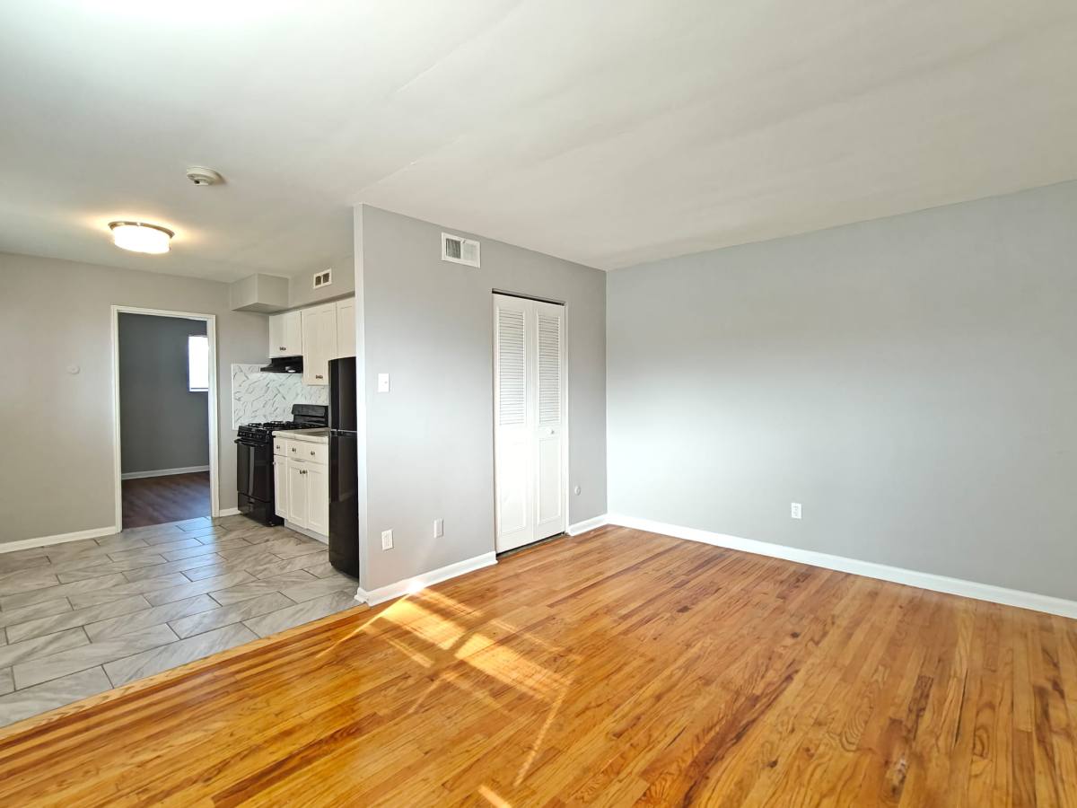 Apartment for rent at 7108 Oxford Ave #60, Philadelphia, PA 19111