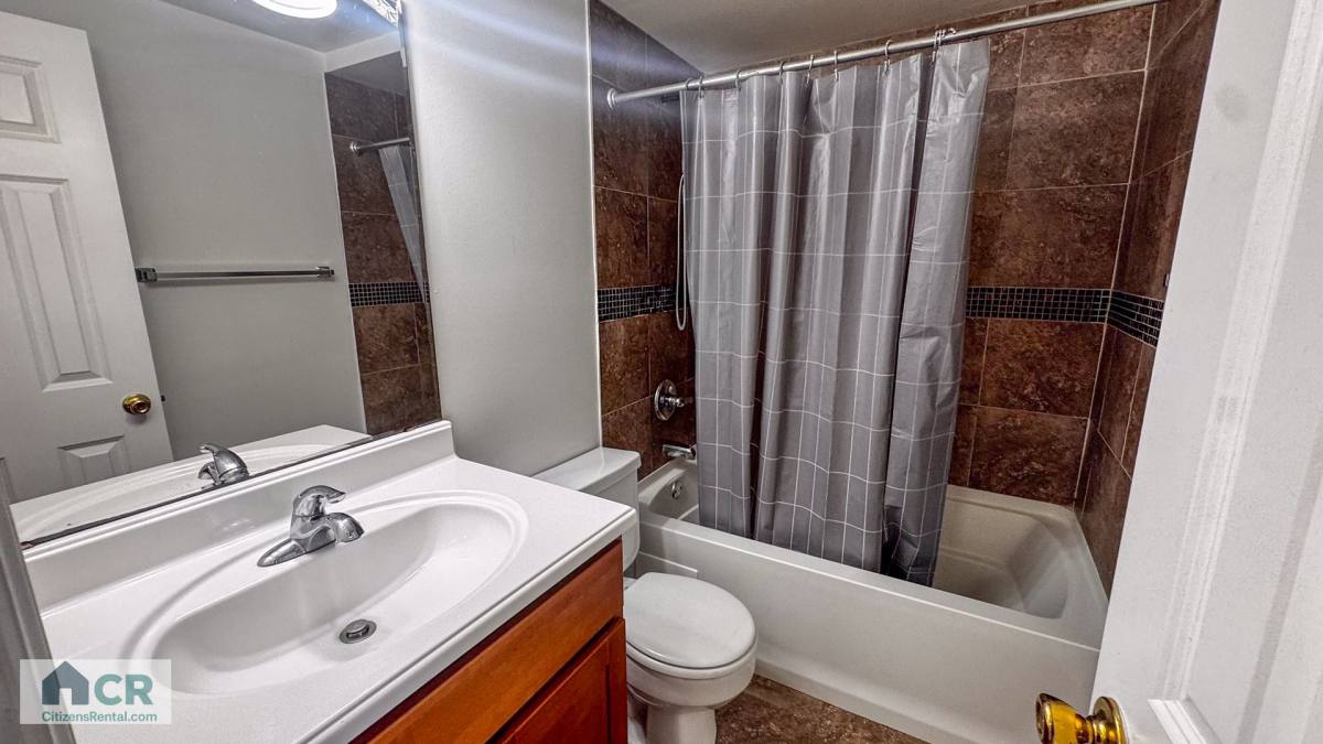 Apartment for rent at 1601 Broadway St, New Orleans, LA 70118
