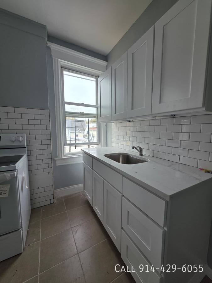 Apartment for rent at 188 Ashburton Ave #4R, Yonkers, NY 10701