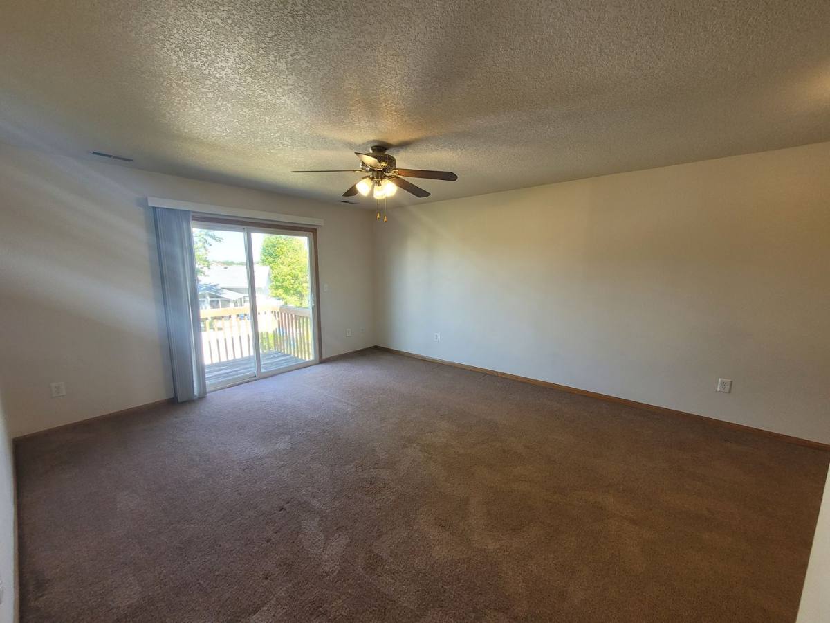 Apartment for rent at 906 Washington Ave SE, Bondurant, IA 50035