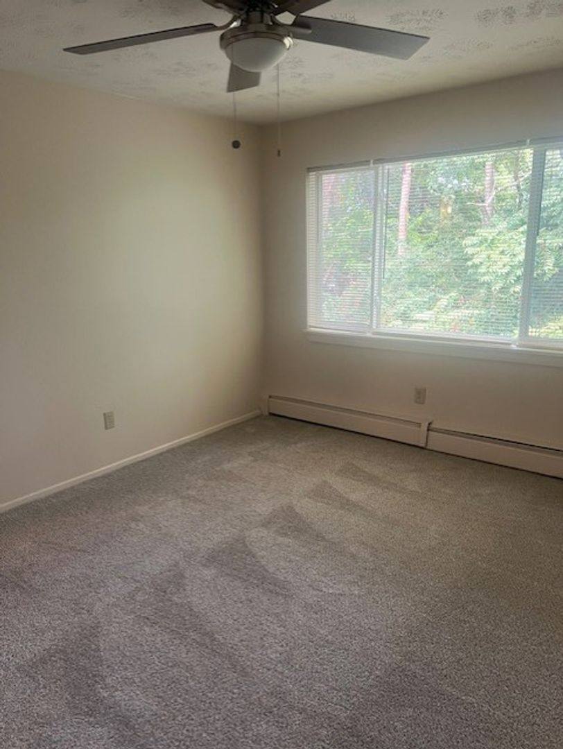 Apartment for rent at 551-559 W Jackson St, Painesville, OH 44077