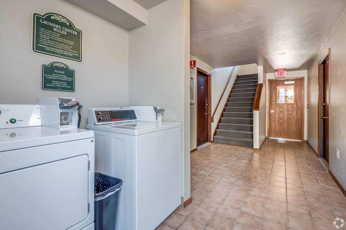Apartment for rent at 1361 Mesa Dr, Green Bay, WI 54313