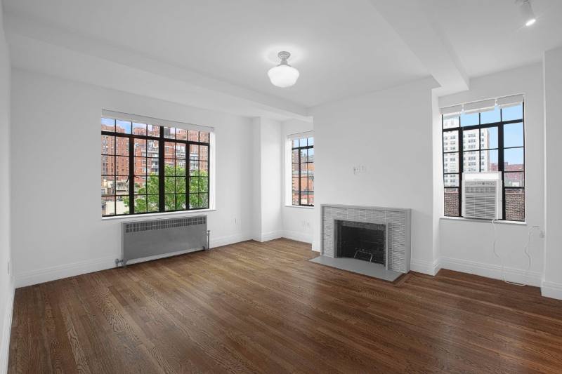 Apartment for rent at 436 W 21st St #8G, New York, NY 10011