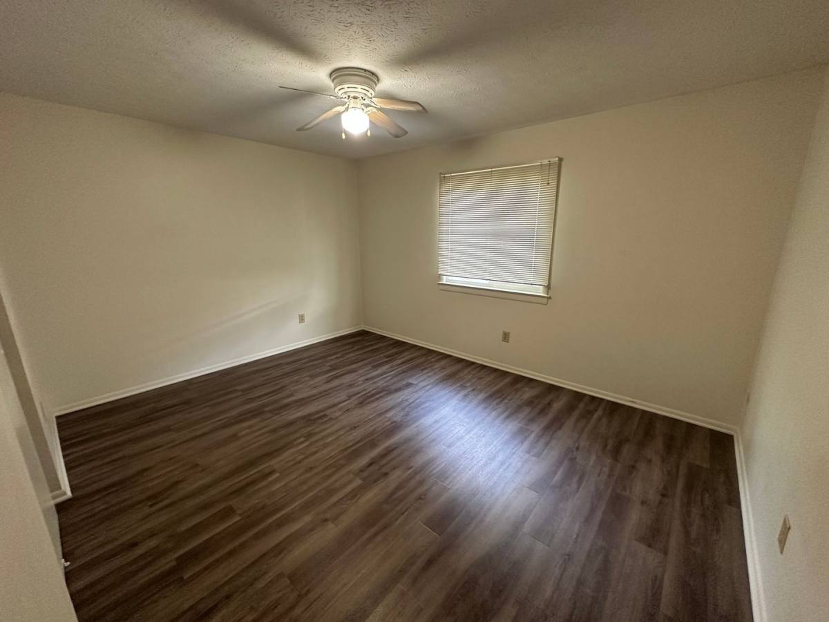 Apartment for rent at 416 Wyandotte Ave, Columbus, OH 43202