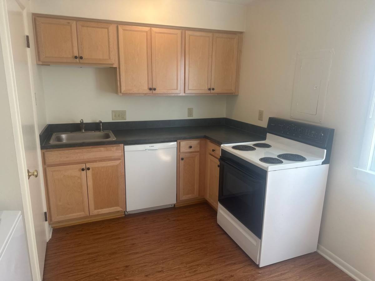 Apartment for rent at 416 Wyandotte Ave, Columbus, OH 43202
