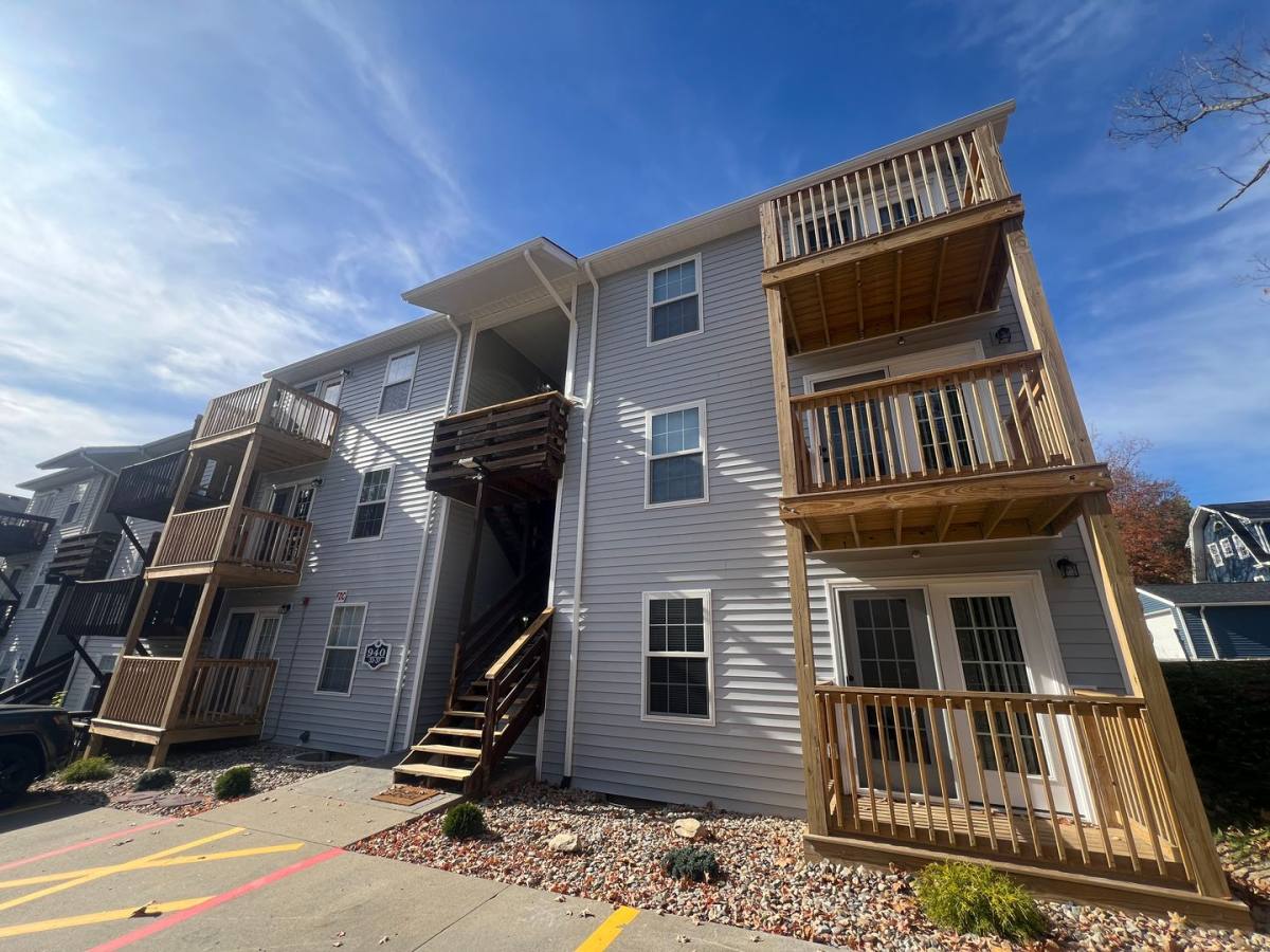 Apartment for rent at 940 Stewart St, Morgantown, WV 26505