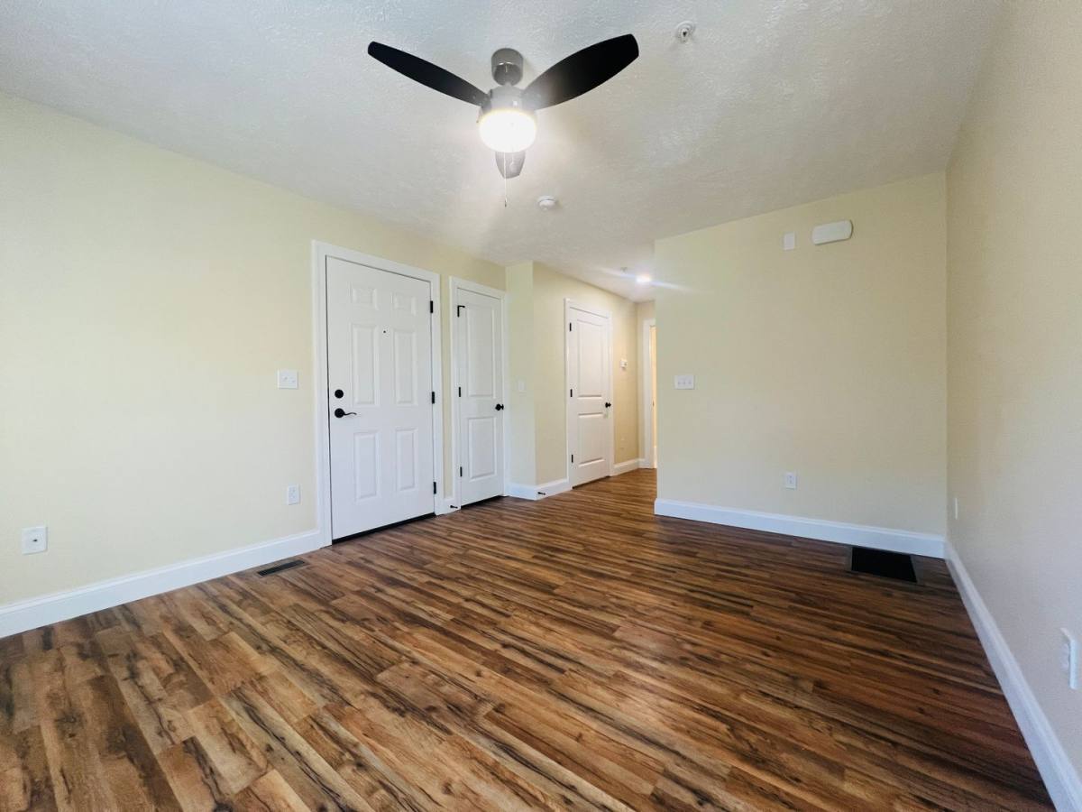 Apartment for rent at 940 Stewart St, Morgantown, WV 26505