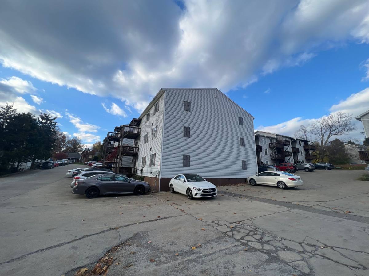 Apartment for rent at 940 Stewart St, Morgantown, WV 26505