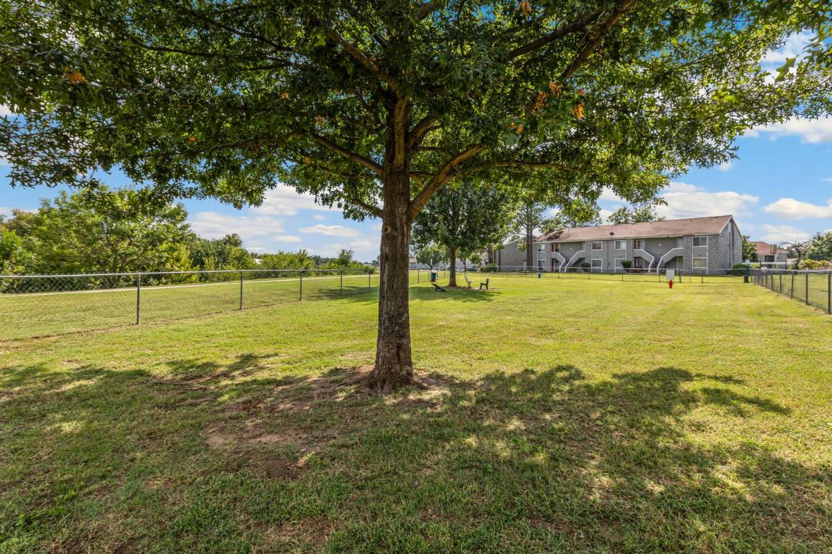 Apartment for rent at 6760 S Trenton, Tulsa, OK 74136