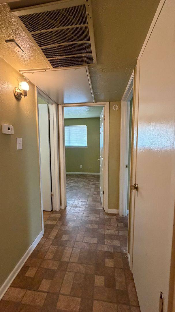 Apartment for rent at 105 Woodhaven Dr, Desoto, TX 75115