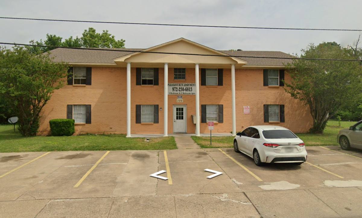 Apartment for rent at 105 Woodhaven Dr, Desoto, TX 75115