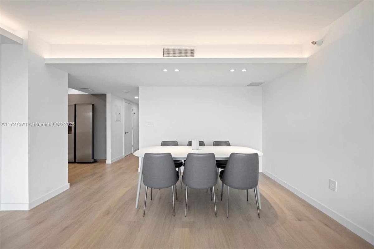 Apartment for rent at 2775 NE 187th St #PH2, Miami, FL 33180