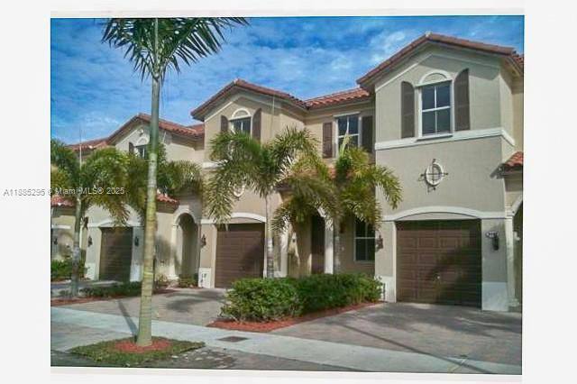 Townhouse for rent at 1024 NE 207th Terrace, Miami, FL 33179