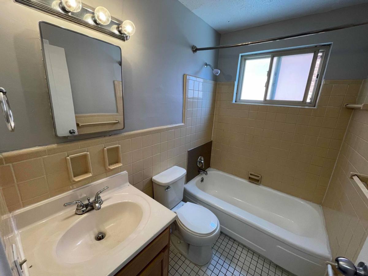 Apartment for rent at 566 Lowell Ave, Cincinnati, OH 45220