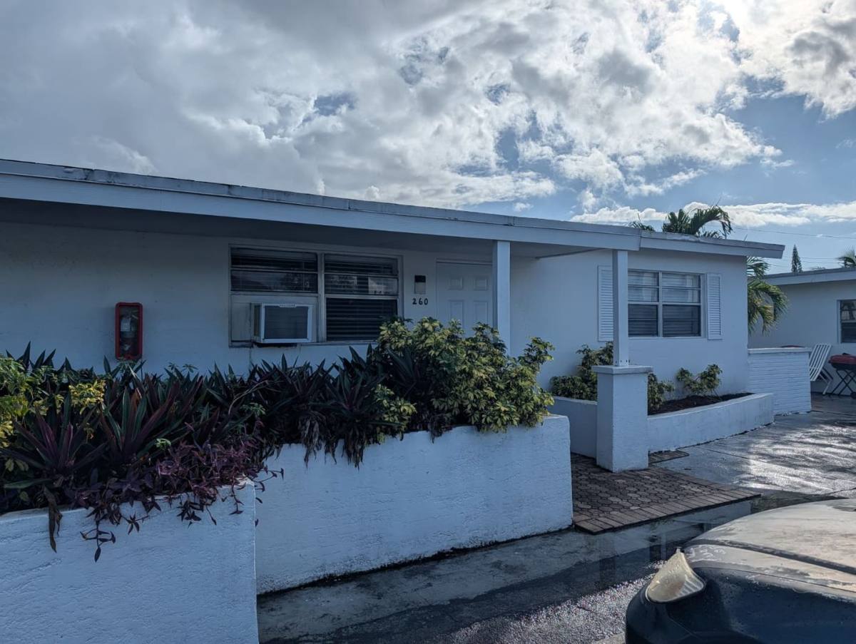 Apartment for rent at 140-240 NW 40th St, Fort Lauderdale, FL 33309