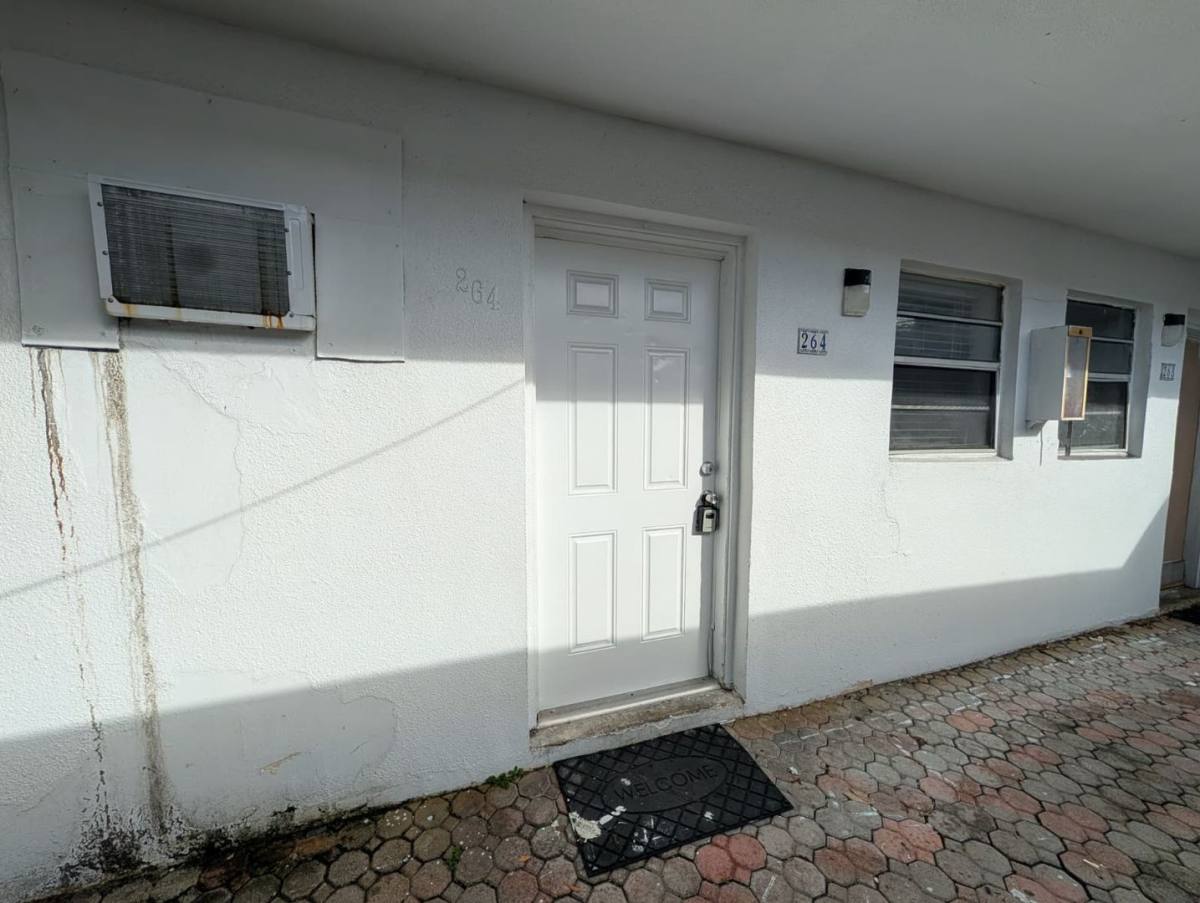 Apartment for rent at 140-240 NW 40th St, Fort Lauderdale, FL 33309
