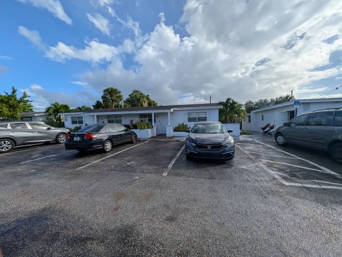 Apartment for rent at 140-240 NW 40th St, Fort Lauderdale, FL 33309