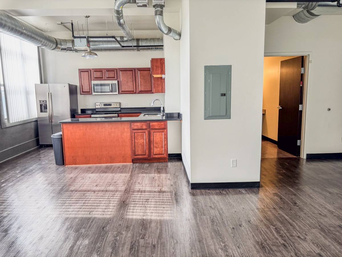 Apartment for rent at 23 N Summit St, Toledo, OH 43604