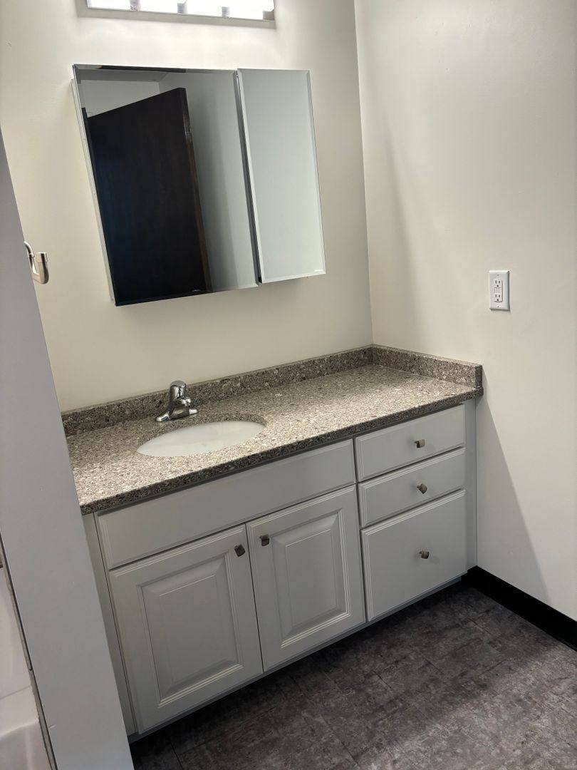 Apartment for rent at 23 N Summit St, Toledo, OH 43604