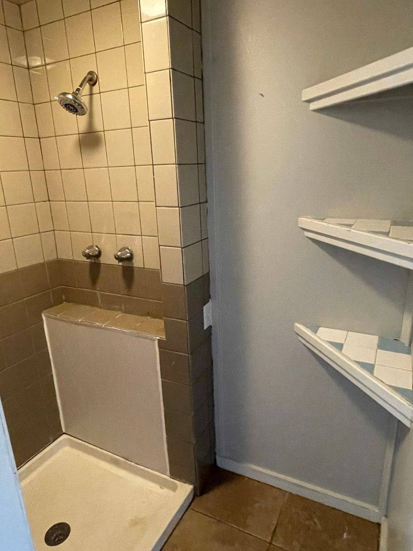 Apartment for rent at 820 College St, Shreveport, LA 71104