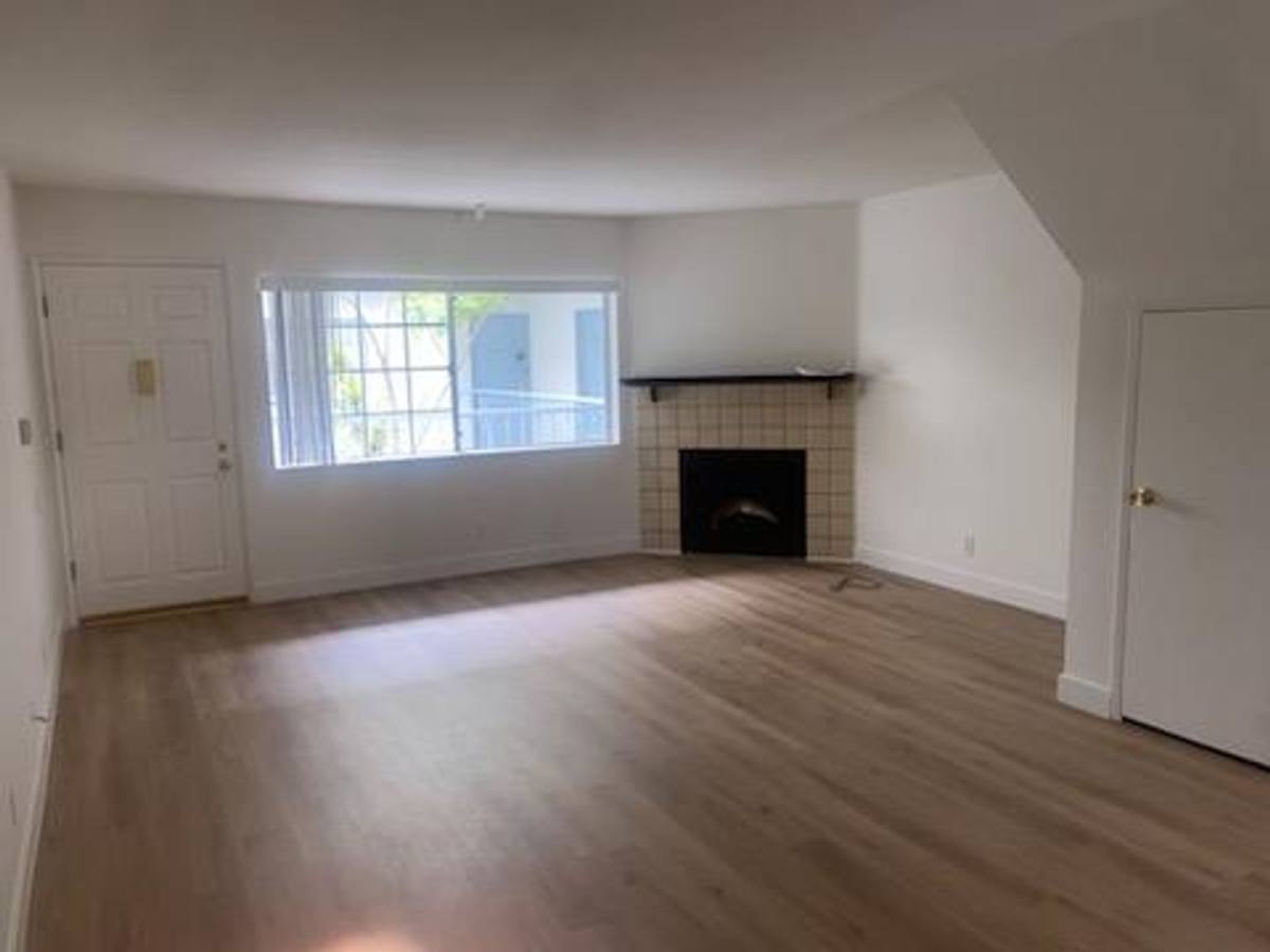 Apartment for rent at 12048 Culver Blvd, Los Angeles, CA 90066