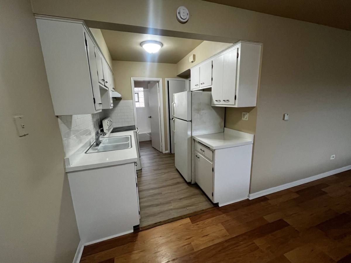 Apartment for rent at 4319-21 S Harlem Ave, Berwyn, IL 60402