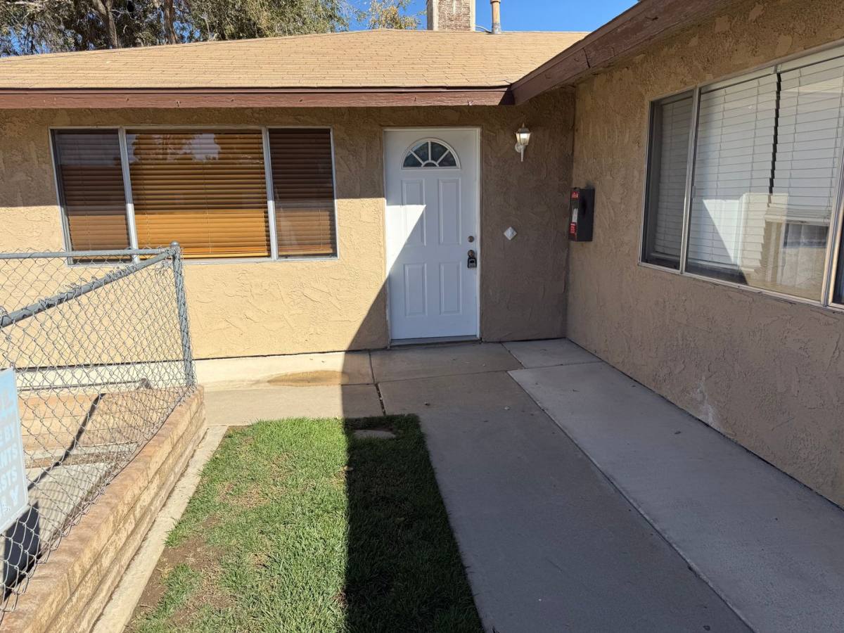 Apartment for rent at 20788 Thunderbird Rd, Apple Valley, CA 92307
