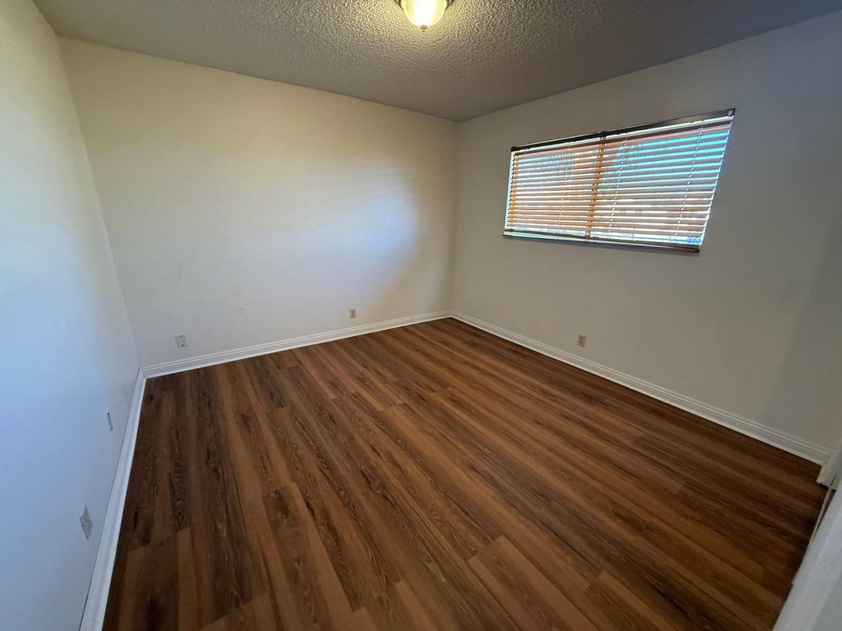Apartment for rent at 20788 Thunderbird Rd, Apple Valley, CA 92307